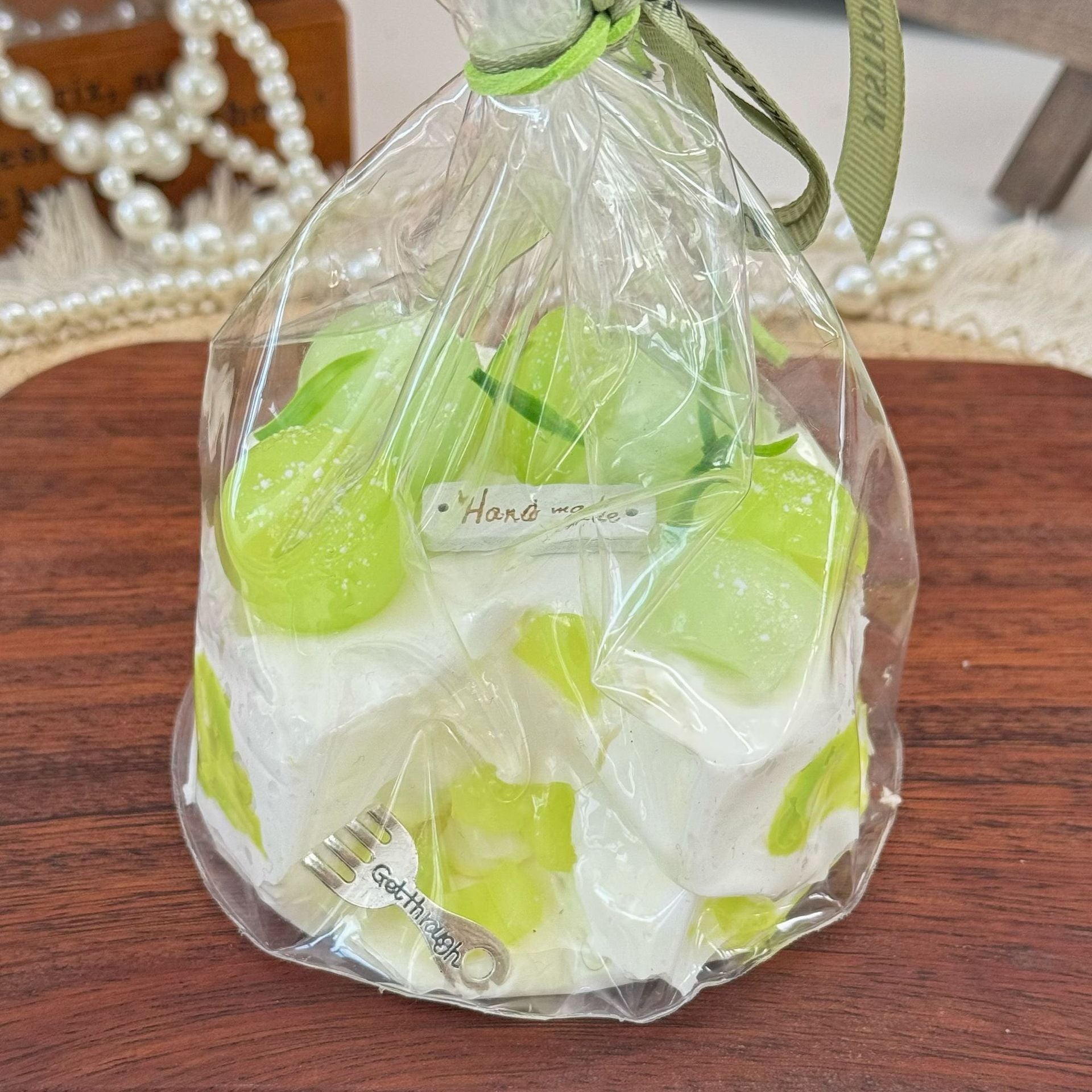 Flow heart cake cream mud dry bar mud kneading music feeling food grade silicone children's toy decompression kneading music toy