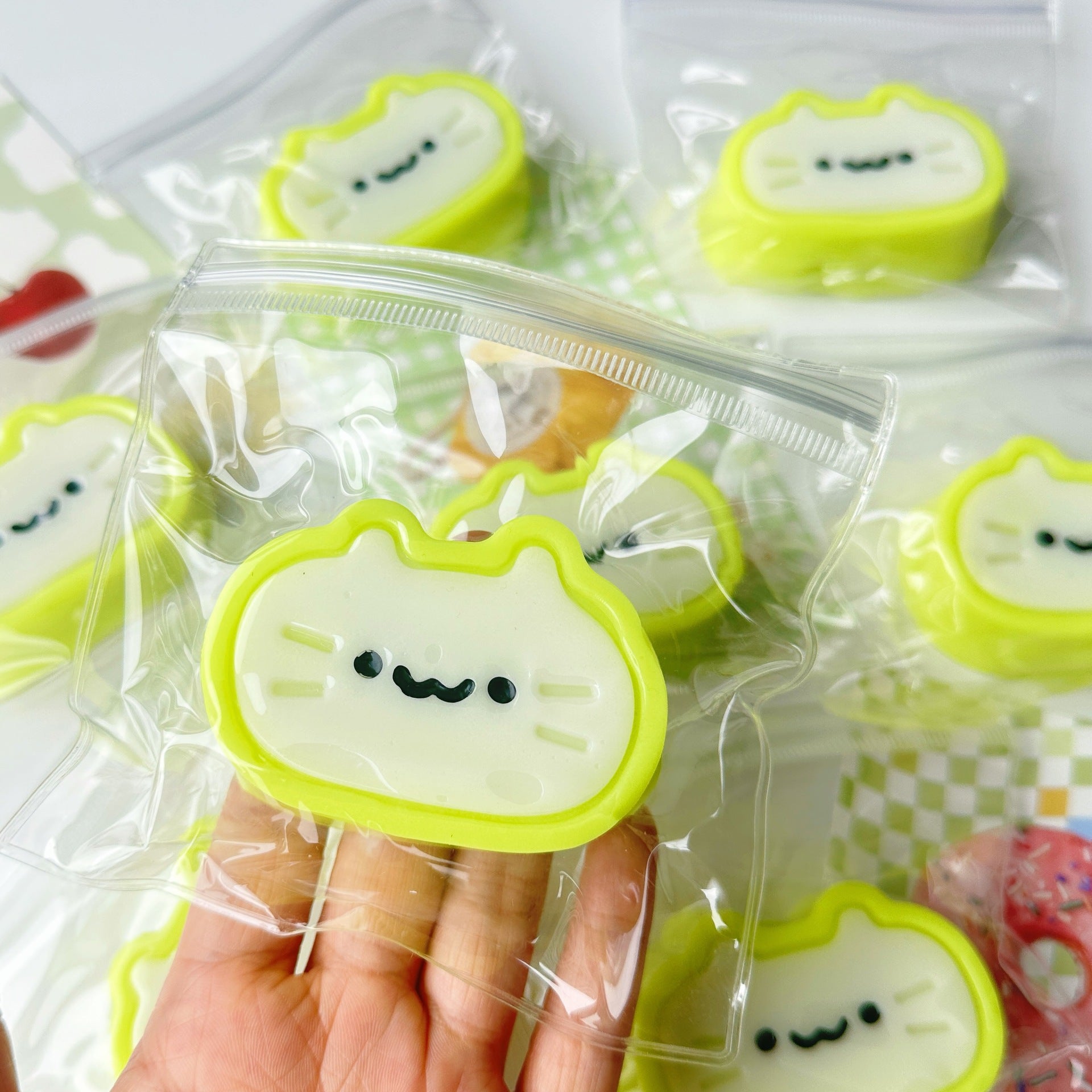 Speechless small steamed buns, pinch Le water feeling burst pulp, cream feeling decompression DIY food grade silicone homemade decompression toy